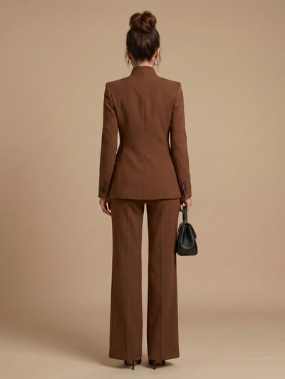 Diana | Traje a medida con cuello de pie estructurado
