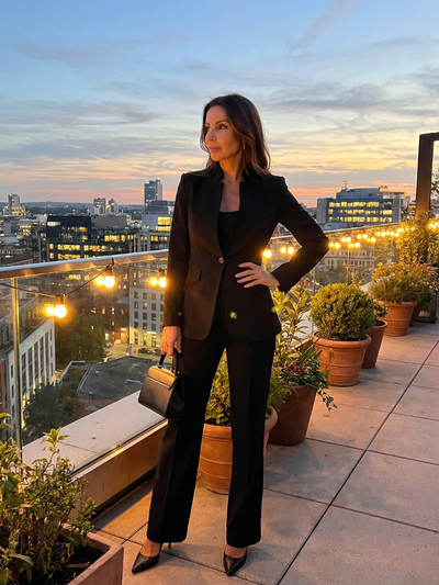 Diana | Traje a medida con cuello de pie estructurado