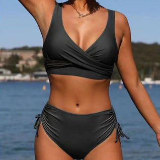Sarena | Conjunto de bikini que moldea la barriga con un escote en V elegante