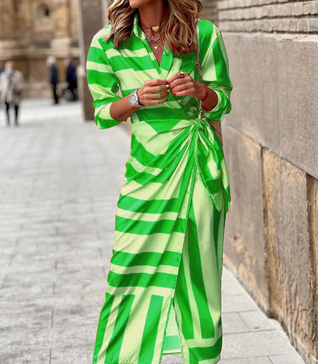 Amelia™ | Vestido envolvente estampado