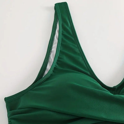 Sarena | Conjunto de bikini que moldea la barriga con un escote en V elegante