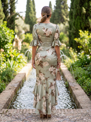 Ana - Vestido largo asimétrico de satén verde con escote en V